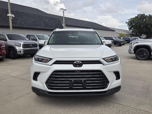 Wind Chill Pearl 2026 Toyota Grand Highlander XLE