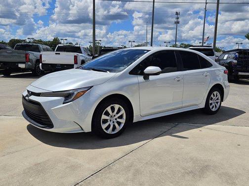2024 Toyota Corolla Hybrid LE