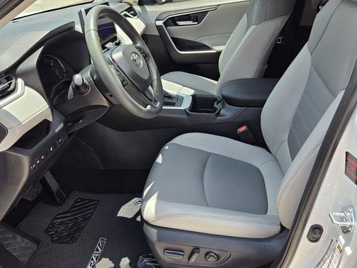 Wind Chill Pearl 2025 Toyota RAV4 XLE Premium