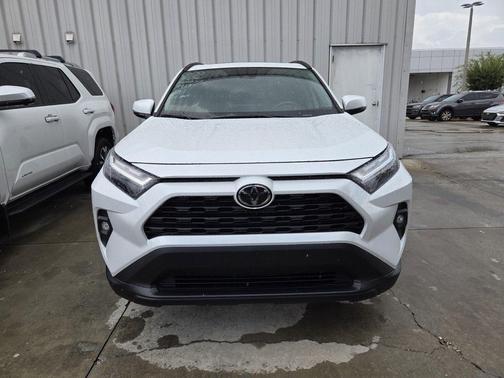 Wind Chill Pearl 2025 Toyota RAV4 XLE Premium