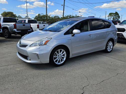 2012 Toyota Prius v Five