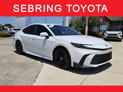 2025 Toyota Camry SE