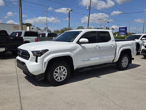 2024 Toyota Tacoma SR5