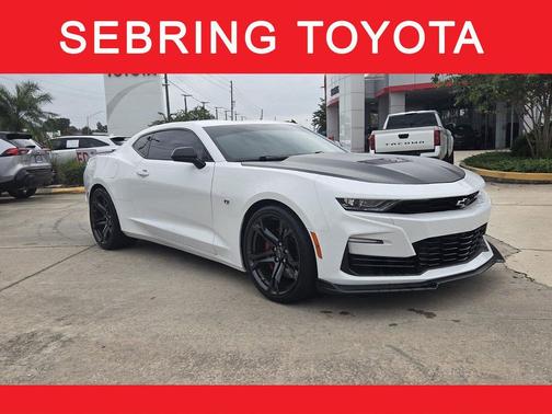 Summit White 2021 Chevrolet Camaro 1SS