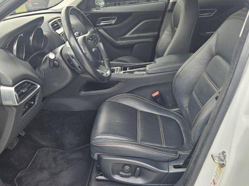 2018 Jaguar F-PACE 25t Prestige