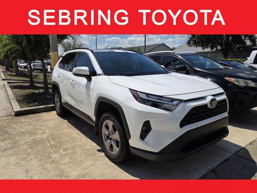 Ice Cap 2025 Toyota RAV4 XLE