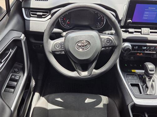 Ice Cap 2025 Toyota RAV4 XLE