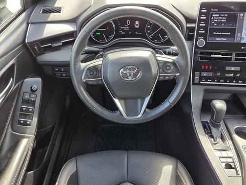 2022 Toyota Avalon Hybrid XSE