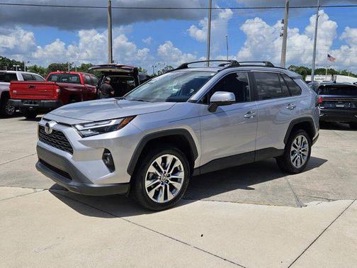 2022 Toyota RAV4 XLE Premium