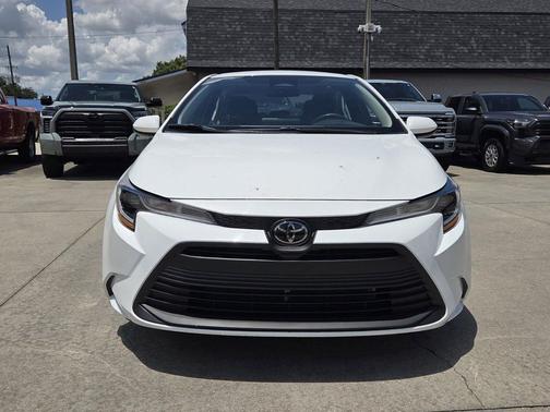 Ice 2025 Toyota Corolla LE