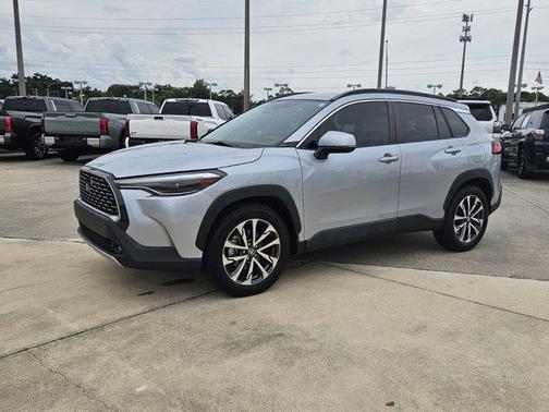 2023 Toyota Corolla Cross XLE