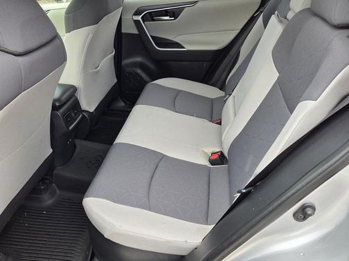 Silver Sky Metallic 2020 Toyota RAV4 Hybrid XLE