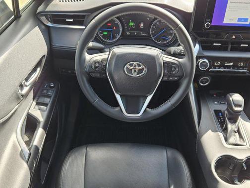2023 Toyota Venza LE