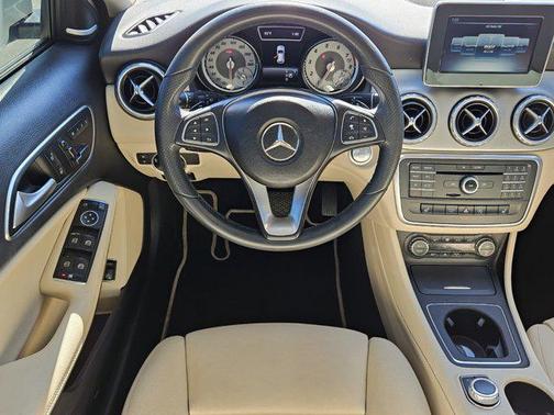 2017 Mercedes-Benz GLA 250 Base