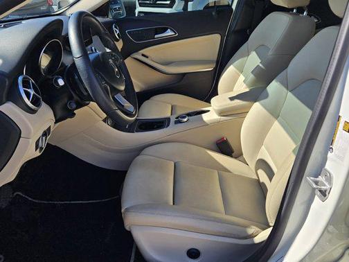 2017 Mercedes-Benz GLA 250 Base