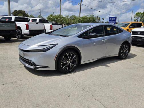 2023 Toyota Prius XLE