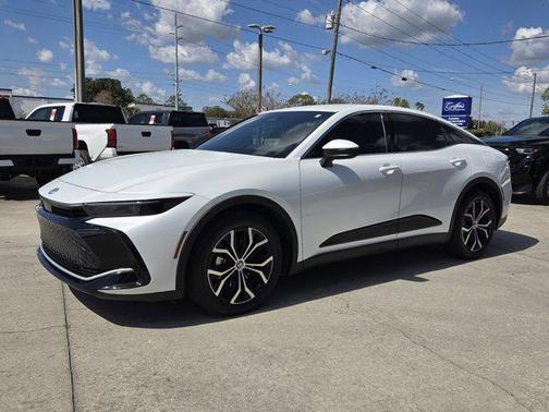 2024 Toyota Crown XLE