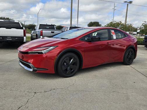 2026 Toyota Prius Plug-In Hybrid SE