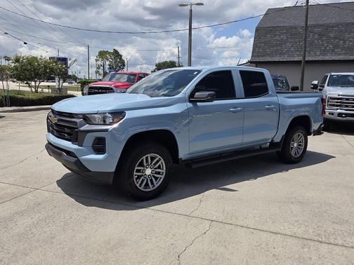 Snowdrift Metallic 2025 Chevrolet Colorado LT