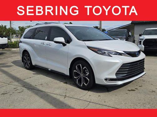 2025 Toyota Sienna Platinum 7 Passenger