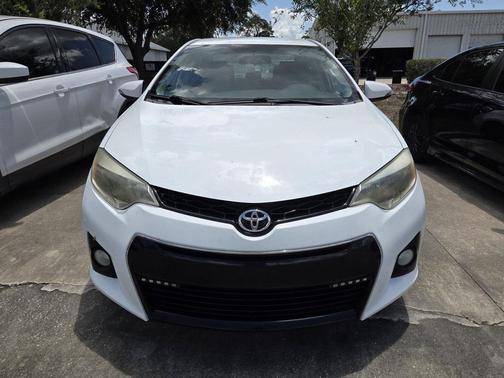 Super White 2016 Toyota Corolla S Plus