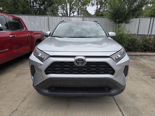 Silver Sky Metallic 2019 Toyota RAV4 LE