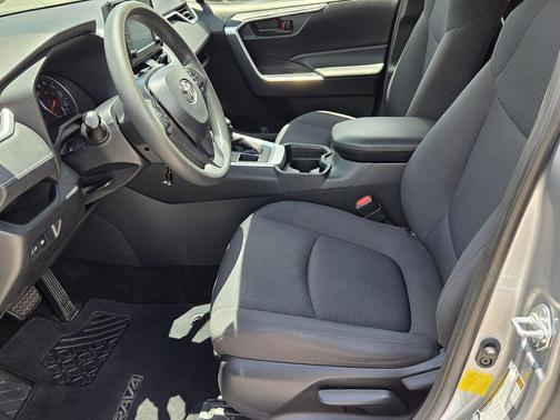 Silver Sky Metallic 2019 Toyota RAV4 LE