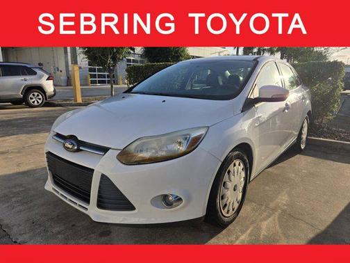 Oxford White 2012 Ford Focus SE