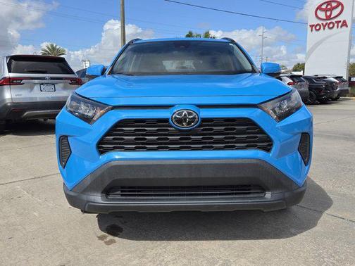 2020 Toyota RAV4 LE