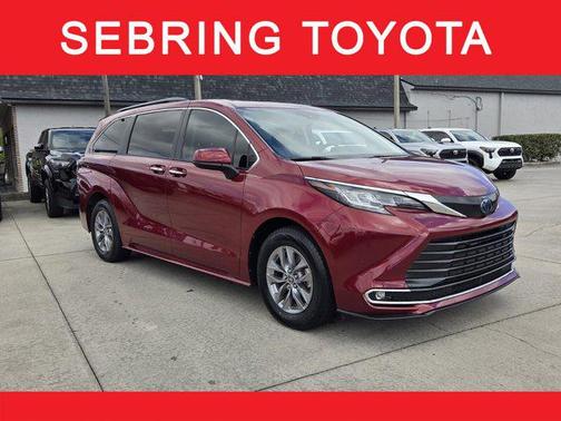 2022 Toyota Sienna XLE