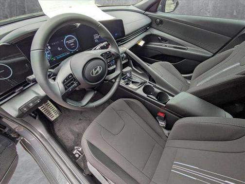 2025 Hyundai ELANTRA Sport