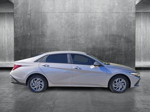 2025 Hyundai ELANTRA HEV Blue