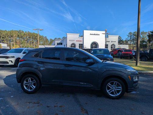 2021 Hyundai KONA SE