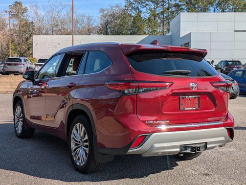 2023 Toyota Highlander Platinum