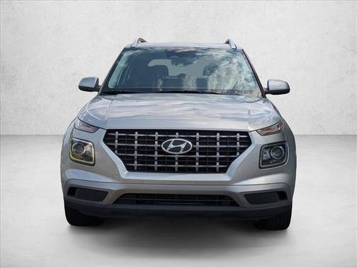 Shimmering Silver 2023 Hyundai VENUE SEL