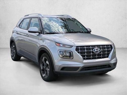 Shimmering Silver 2023 Hyundai VENUE SEL