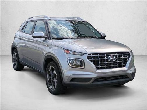 Shimmering Silver 2023 Hyundai VENUE SEL