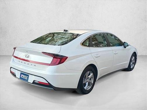 2022 Hyundai SONATA SE