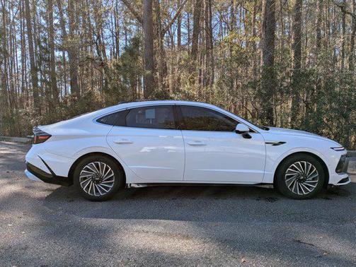 2024 Hyundai SONATA Hybrid Limited