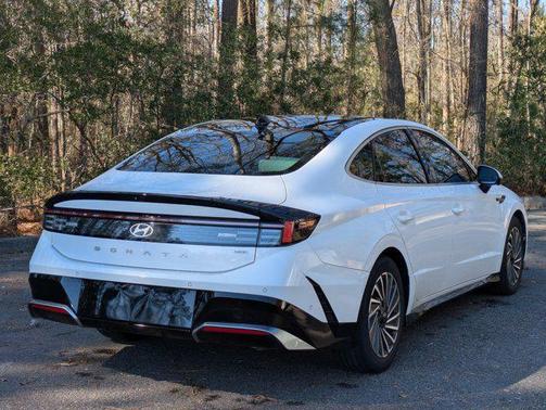 2024 Hyundai SONATA Hybrid Limited