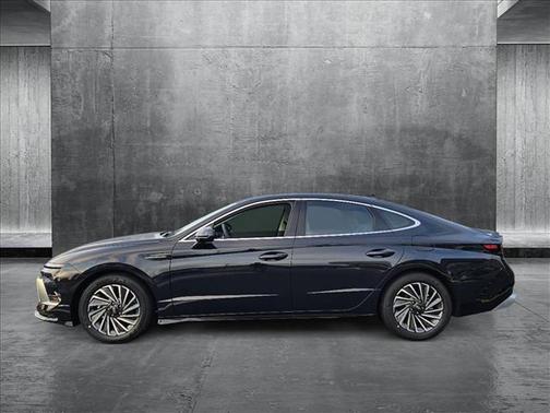 2024 Hyundai SONATA Hybrid SE