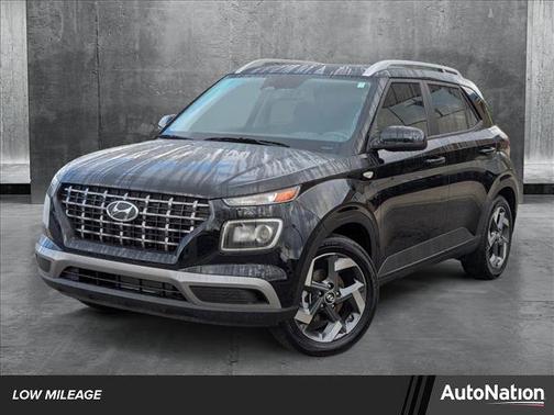 2024 Hyundai VENUE SEL