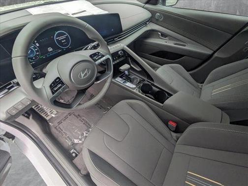 2025 Hyundai ELANTRA Sport