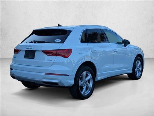 Glacier White Metallic 2021 Audi Q3 40 Premium Plus