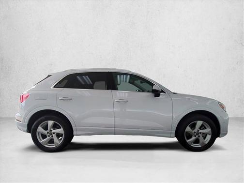 Glacier White Metallic 2021 Audi Q3 40 Premium Plus