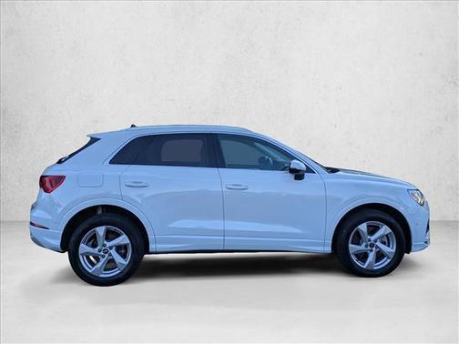 Glacier White Metallic 2021 Audi Q3 40 Premium Plus