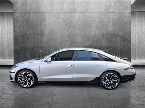 2025 Hyundai IONIQ 6 SEL