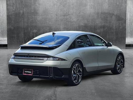 2025 Hyundai IONIQ 6 SEL