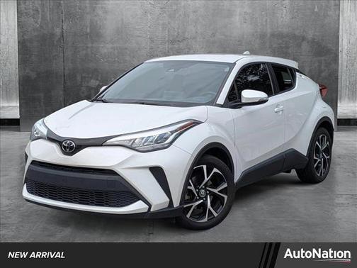2022 Toyota C-HR XLE