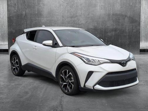 2022 Toyota C-HR XLE